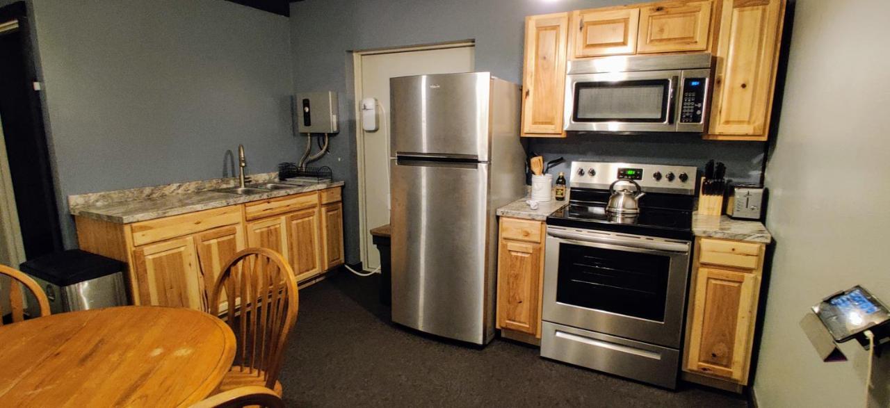 Becker'S Private Studio 2 Queen Beds, 1 Futon With A Great Back Yard! Auburn Luaran gambar