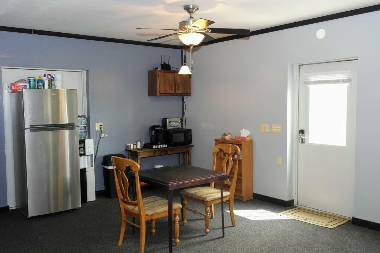 Becker'S Private Studio 2 Queen Beds, 1 Futon With A Great Back Yard! Auburn Luaran gambar