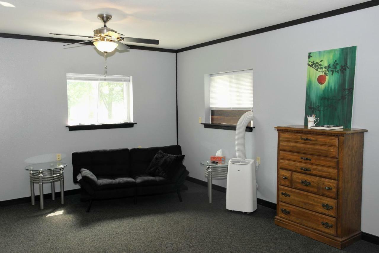 Becker'S Private Studio 2 Queen Beds, 1 Futon With A Great Back Yard! Auburn Luaran gambar